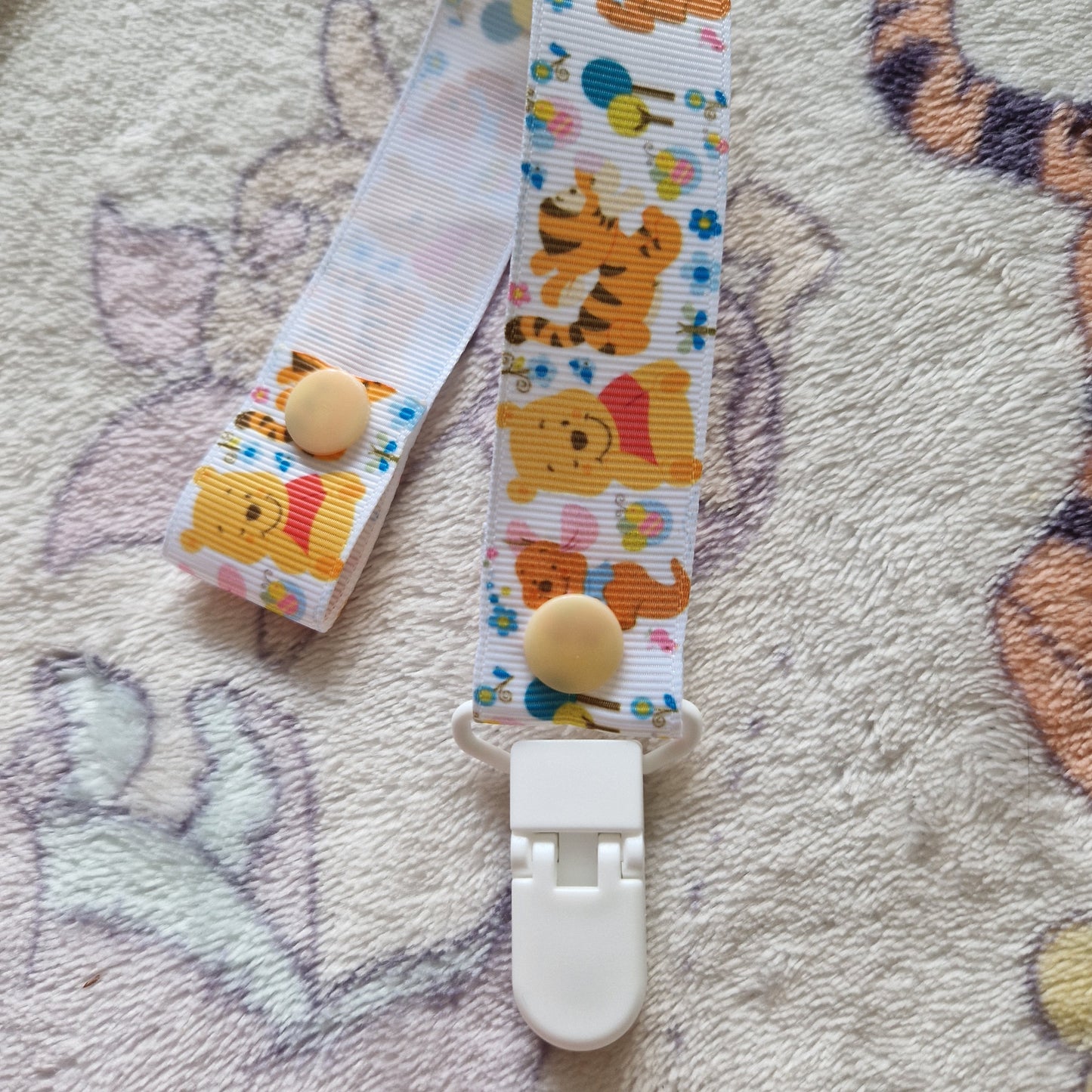 Winnie + friends paci clip!