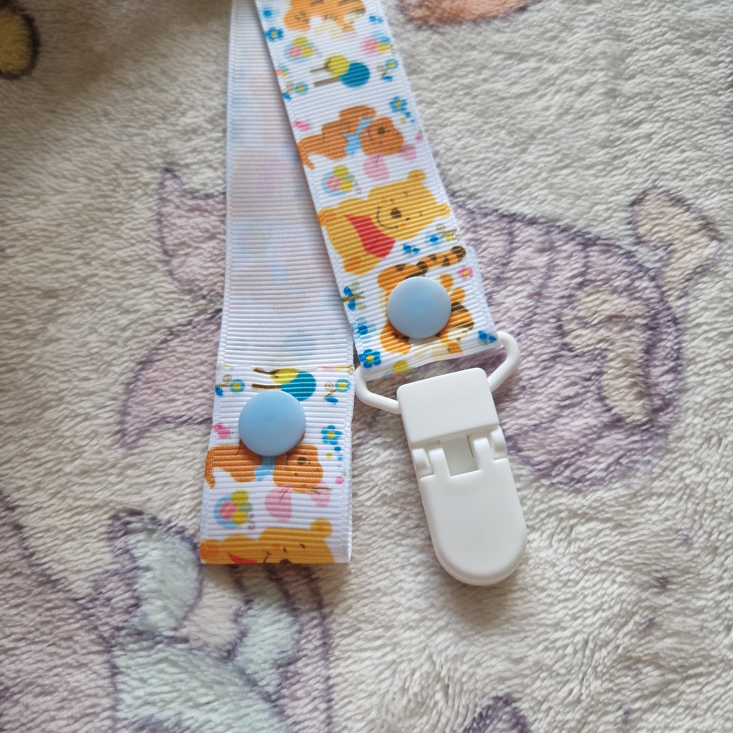 Winnie + friends paci clip!