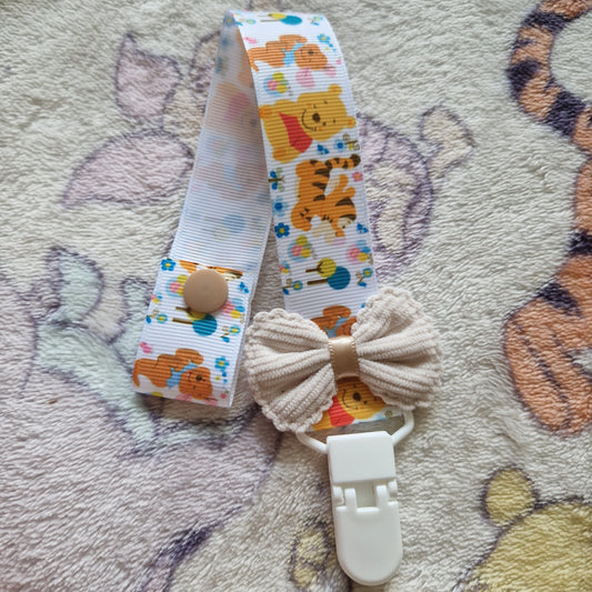 Winnie + friends paci clip!